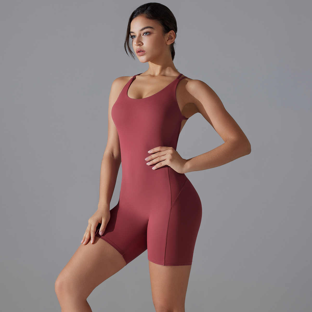 ชุดโยคะเซ็กซี่Backless Sportyแ - Pilates Yoga Gear บทวิจารณ์และราคา